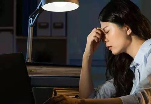 熬夜 热门话题,揭秘当代年轻人的深夜生活现象