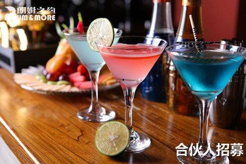 热门话题 调酒,热门话题下的创意调酒风潮