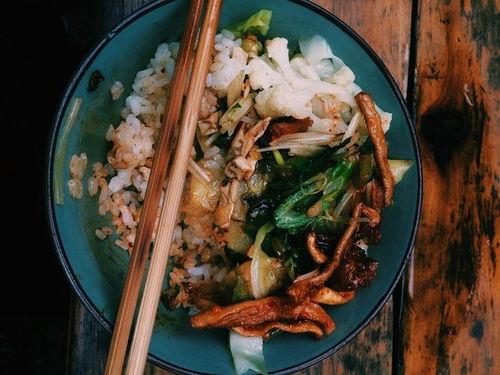 田鸡热门话题,探寻美食背后的文化魅力与市场动向