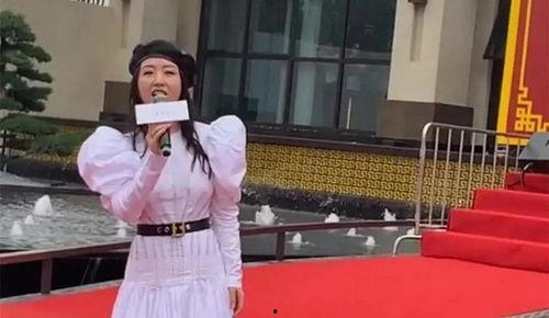 热门话题杨钰莹,岁月静好，歌坛常青树的音乐传奇