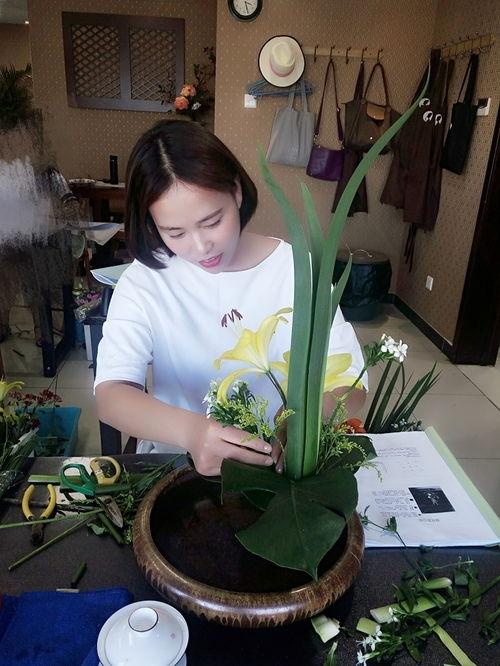花卉热门话题,揭秘当下热门花卉话题与趋势