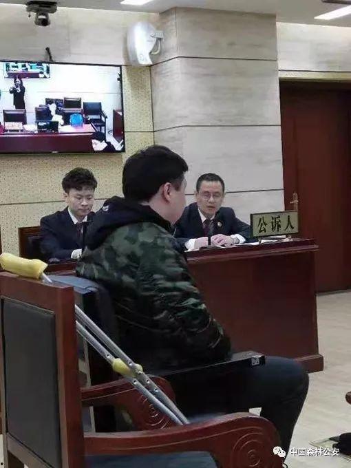 迷上热门话题,揭秘网络潮流背后的文化现象
