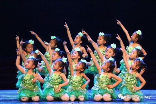 热门舞热门话题,揭秘当下热门舞蹈话题与热门舞者的魅力风采